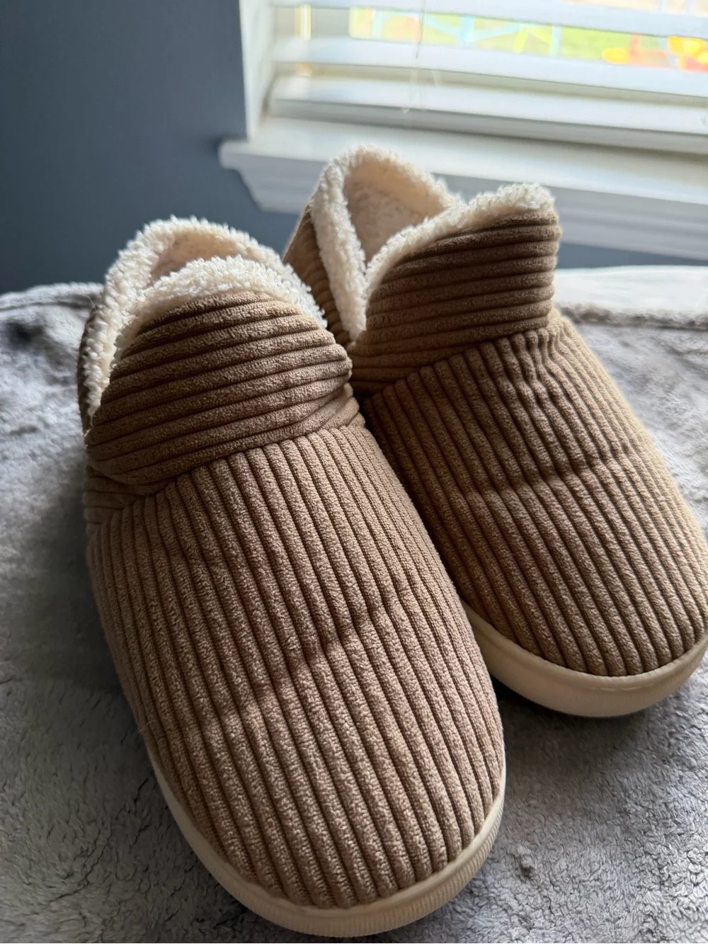 Easy Spirit Ribbed Slip-On Slippers in Light Brown with Faux Shearling